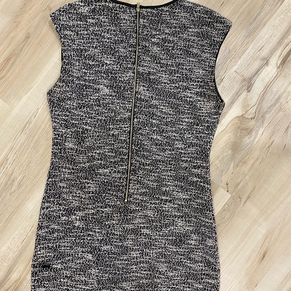 Black and White Ava Fitted Dress in Size Large, Stretch Material, Worn Once - Picture 6 of 6